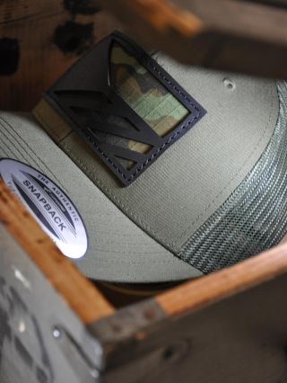 Po tisících prodaných kusech můžeme s jistotou říct, že tahle kšiltovka byla trefa do černého. Tahle kšiltovka to vše...